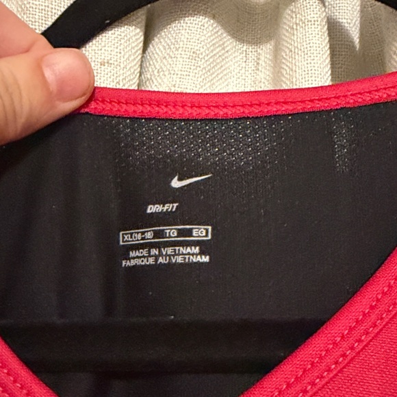 NIKE DRI-FIT fitted tee size XL - Picture 3 of 8